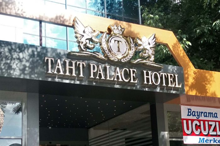 تور وان هتل Taht Palace